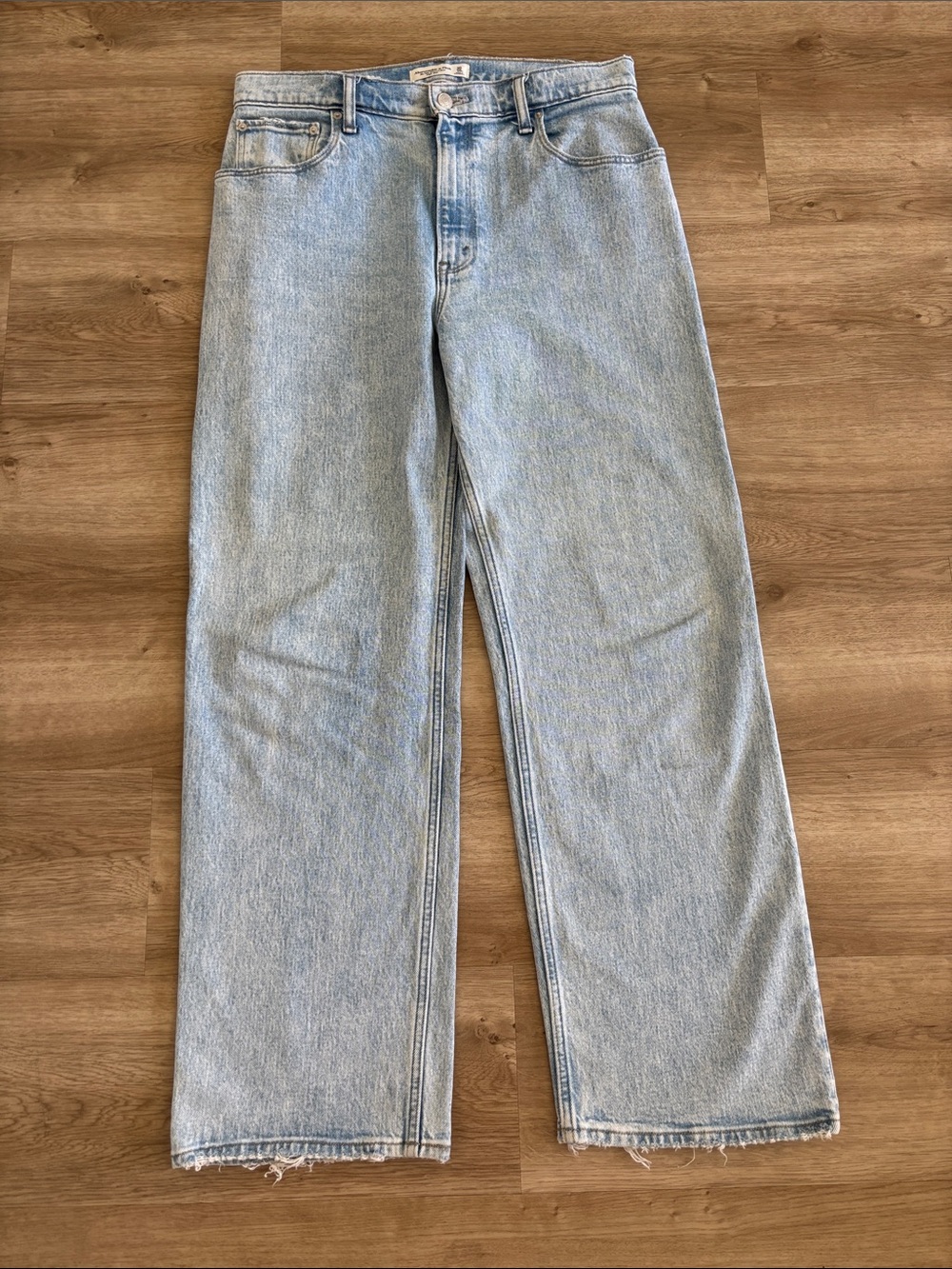 Abercrombie & Fitch Light Blue 90’s Relaxed High Rise Jeans
